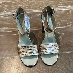 Vintage Gucci ankle snakeskin asandals